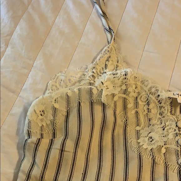 Flowy summer top - Picture 2 of 2